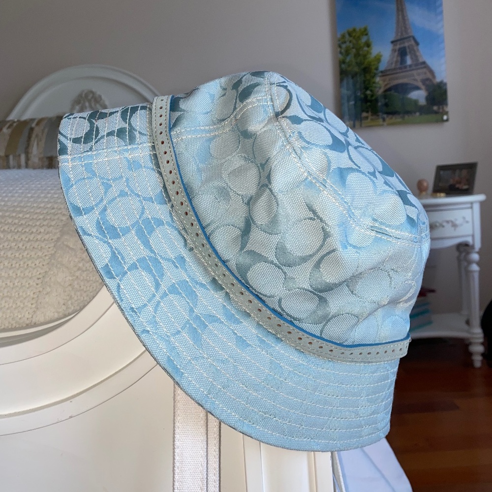 COPY - Coach light blue logo bucket hat